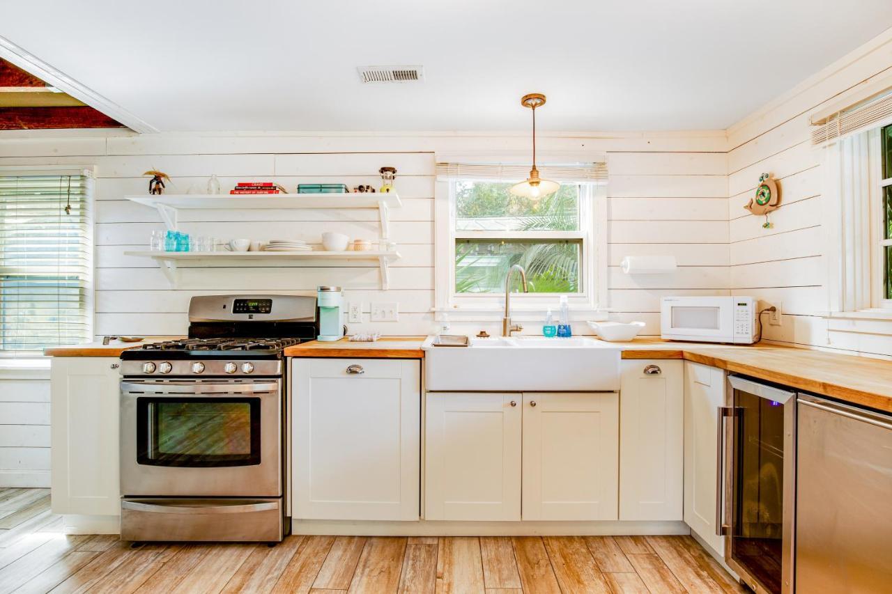 This Place Cottage B Folly Beach Exteriör bild